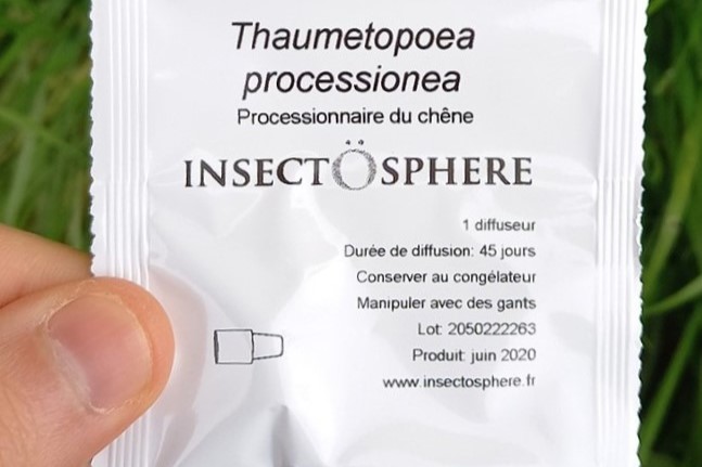 Phéromone spécifique processionnaire chêne.