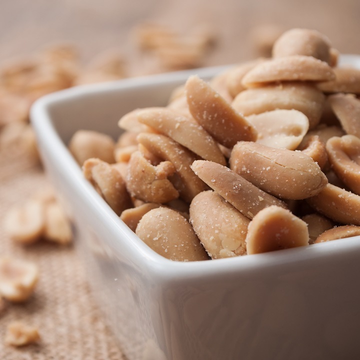 Bol de cacahuètes, un incontournable de l'apéritif